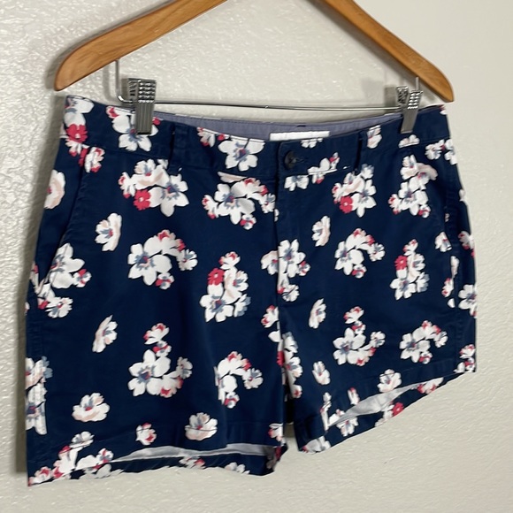 AMAZON ESSENTIALS Floral Chino Shorts | Navy & White | Size 12 - Picture 2 of 10